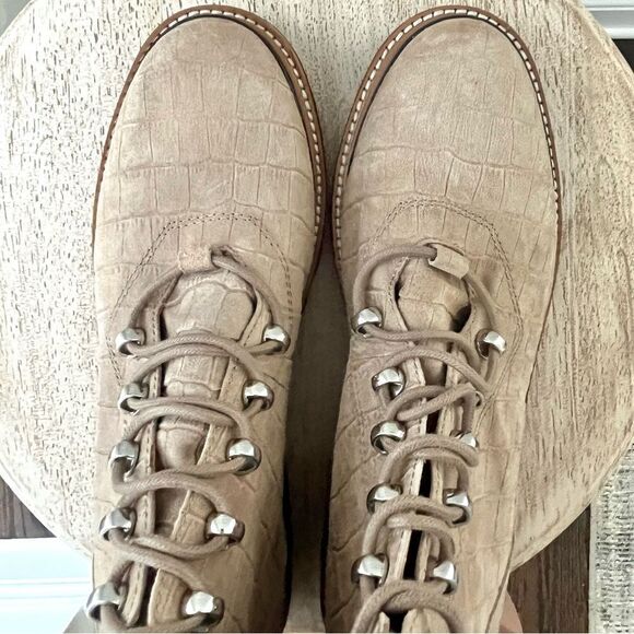 Marc Fisher Lizzie 2 Croc Lace Up Print Platform Combat Boots Tan 9.5 NWOB - Picture 8 of 13